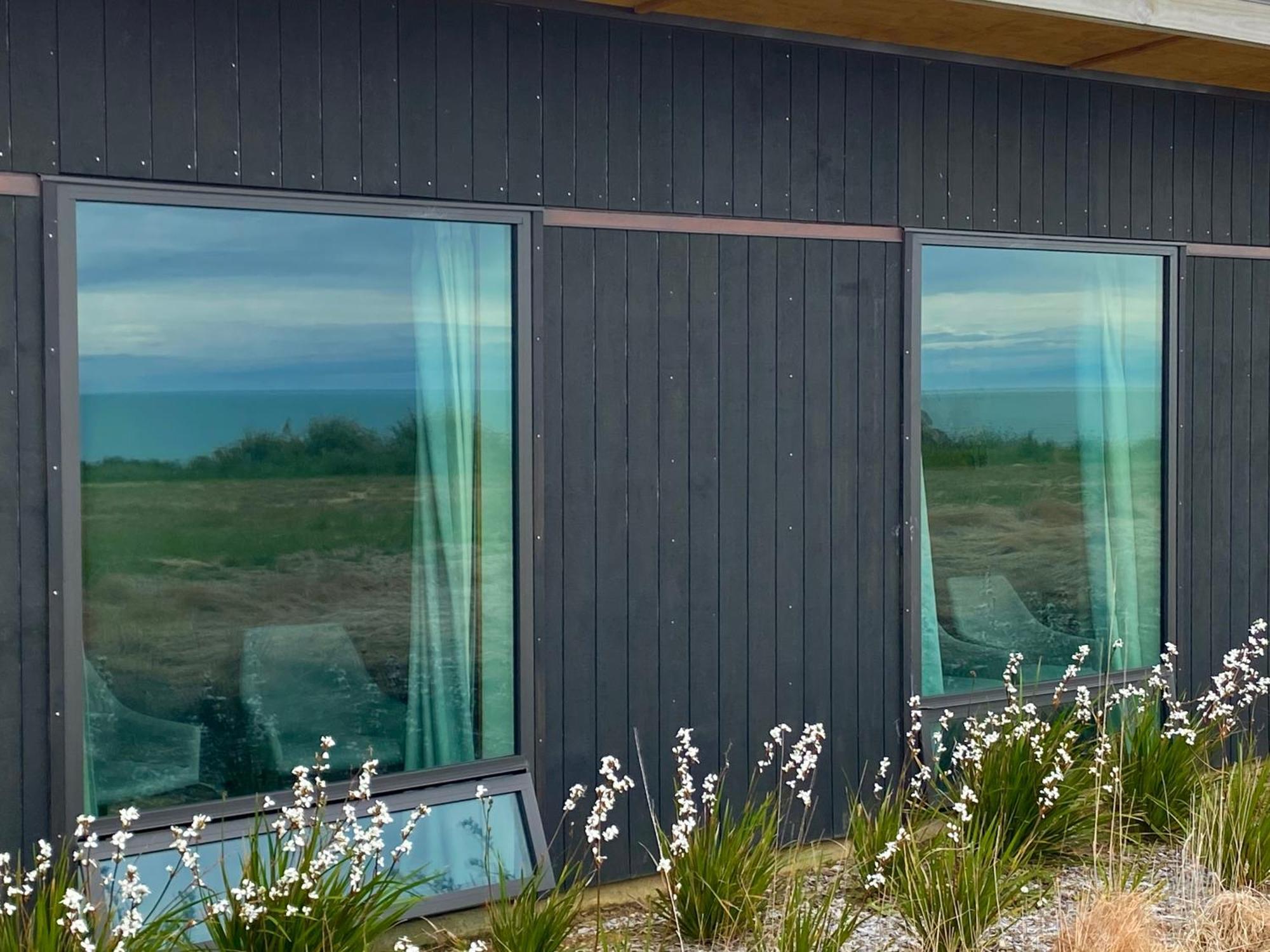 “The Cliffs” Humpridge View Motels Tuatapere Kültér fotó